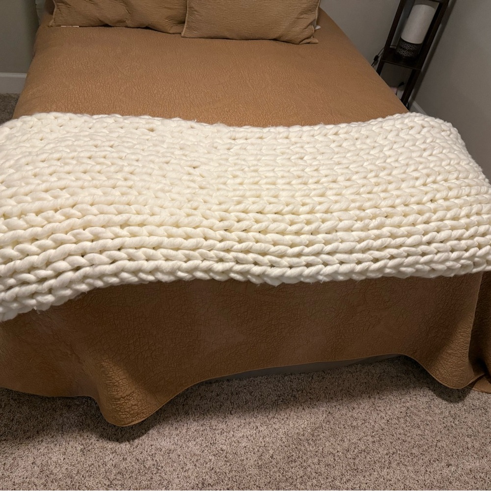 Casaluna Chunky Knit Cream Throw Blanket